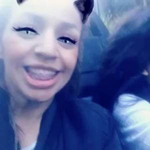 Meet your Posher, Elizabeth